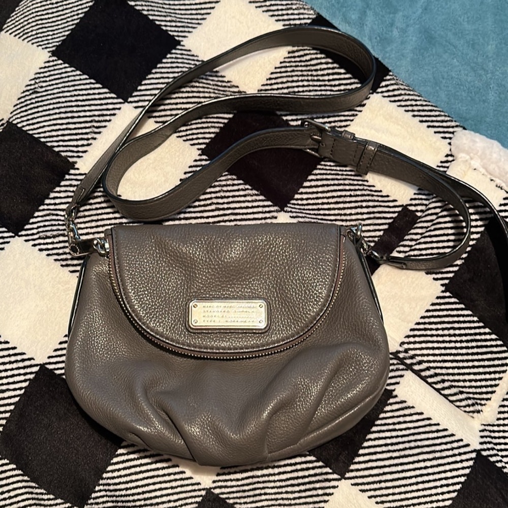 Marc by Marc Jacobs gray Crossbody bag. Elephant gray coloring.